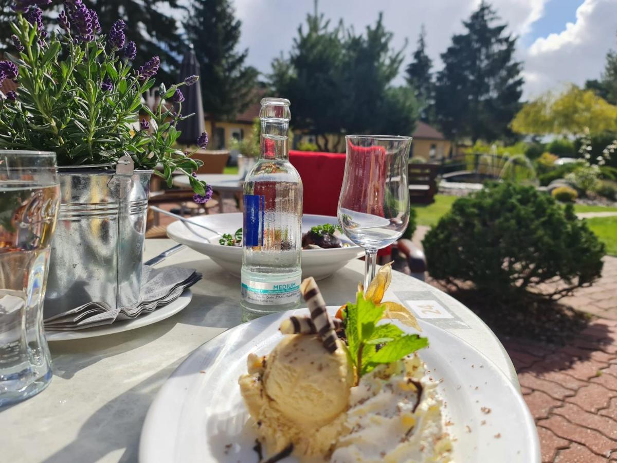 Hotel Pommerscher Hof Цинновиц Экстерьер фото