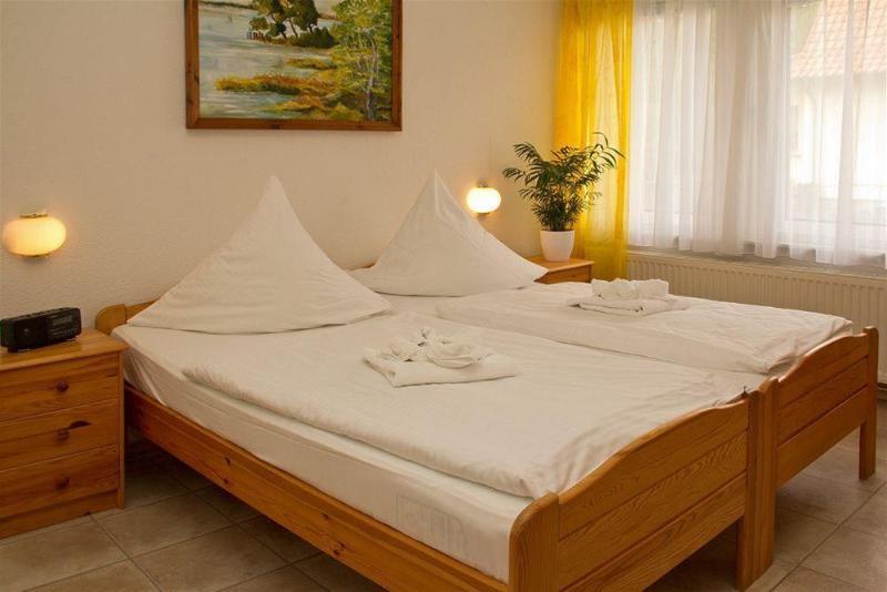 Hotel Pommerscher Hof Цинновиц Экстерьер фото