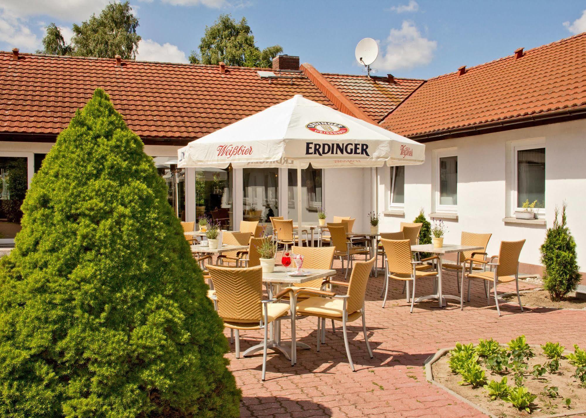 Hotel Pommerscher Hof Цинновиц Экстерьер фото